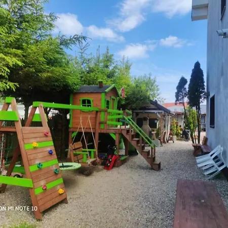 Apartment Z Balkonami, Parkingiem, Wifi, Plac Zabaw Rewal