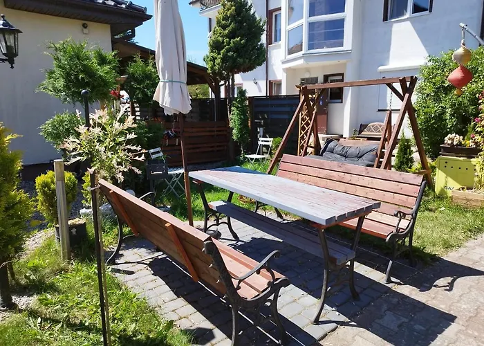 Z Balkonami, Parkingiem, Wifi, Plac Zabaw Rewal