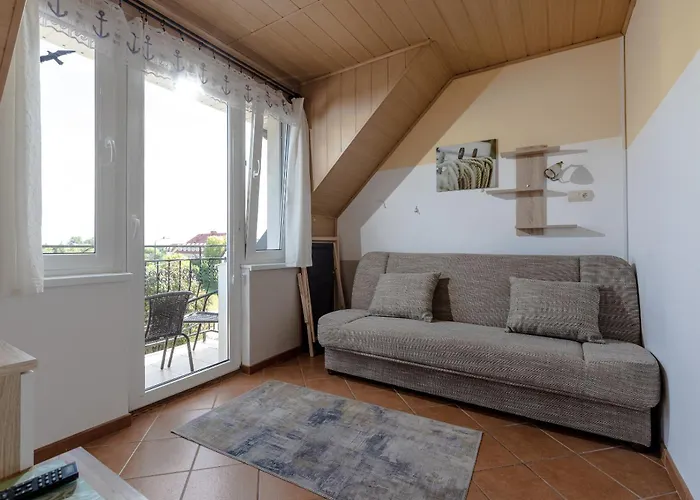 Z Balkonami, Parkingiem, Wifi, Plac Zabaw Rewal